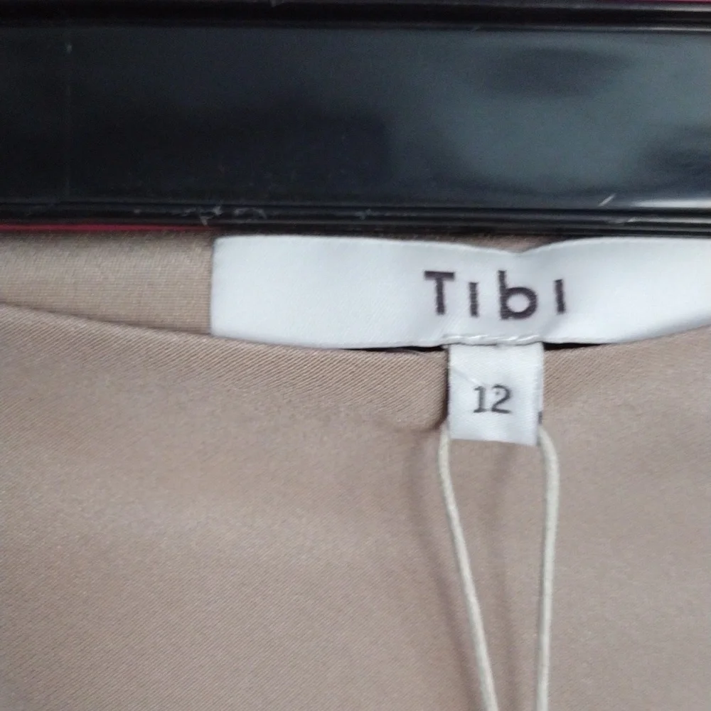 Tibi **NWT** silk 4 ply bias cut skirt in latte color. Size 12. - Picture 7 of 15